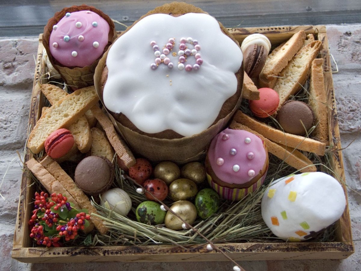 Юрий Николаев художник Пасха кулич