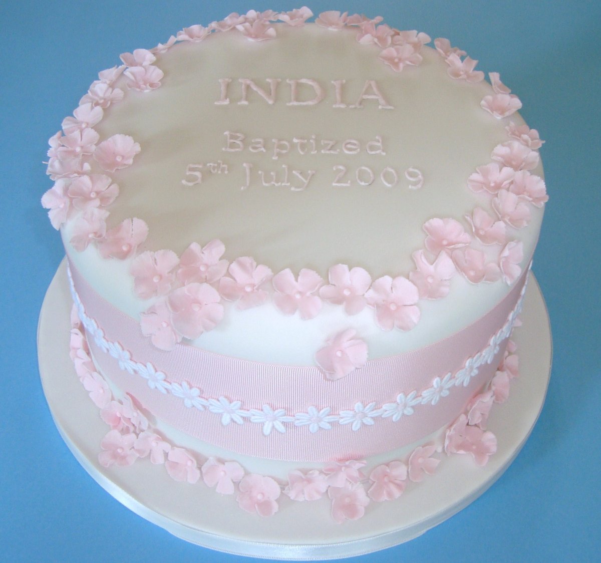 Простой торт на крестины