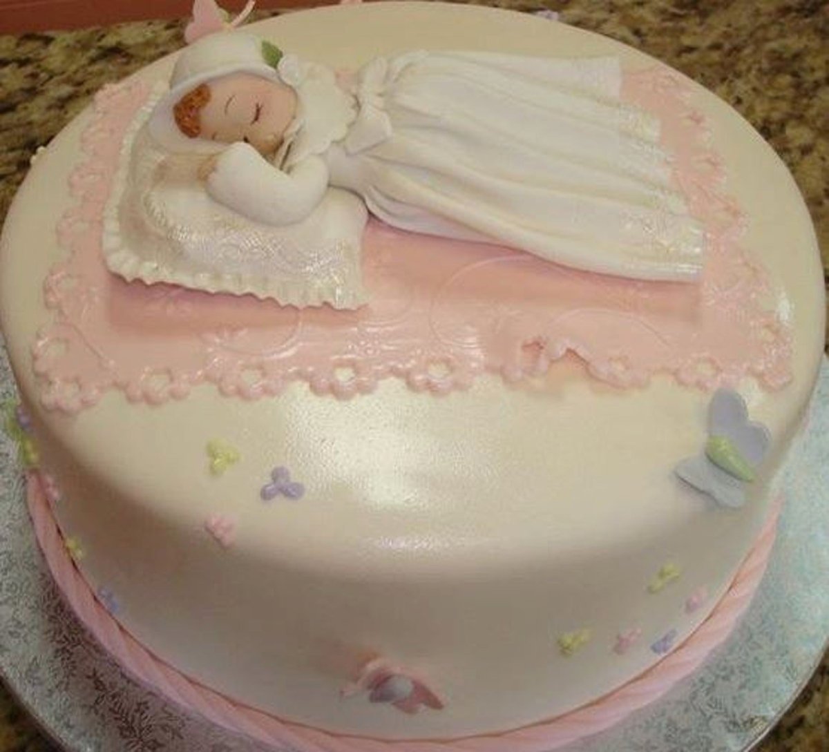 Домашний торт на крестины для девочки
