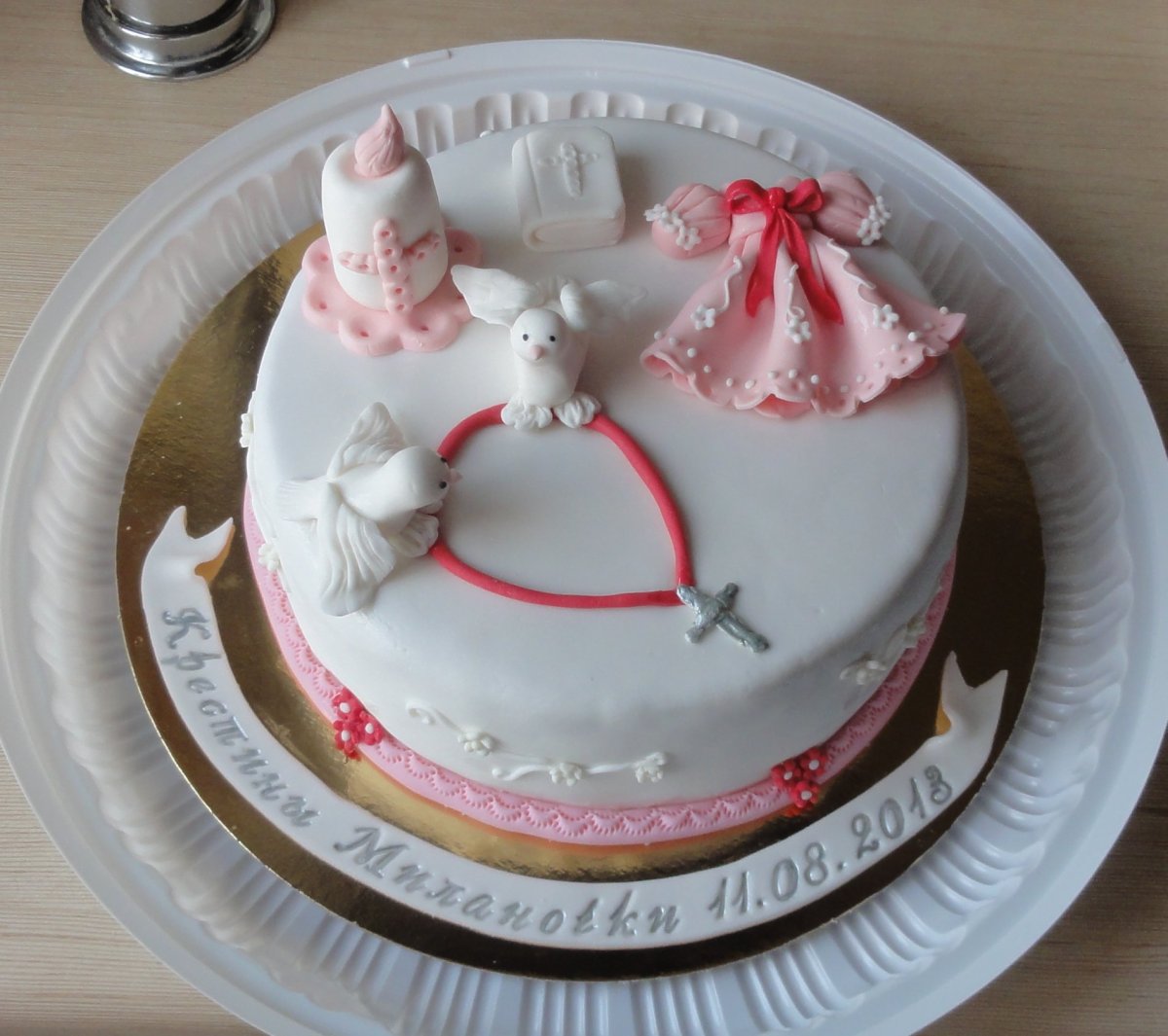 Торт на крестины с голубями