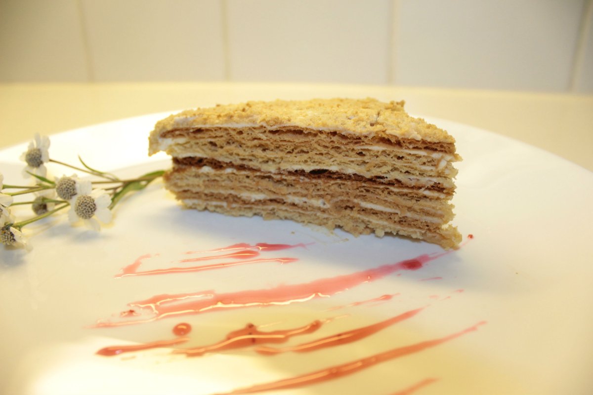 Песочный торт со сметанным кремом