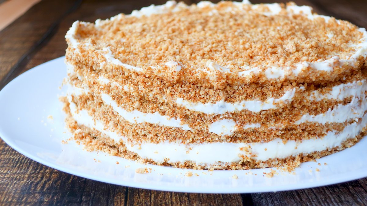 Сметанник Наполеон медовик