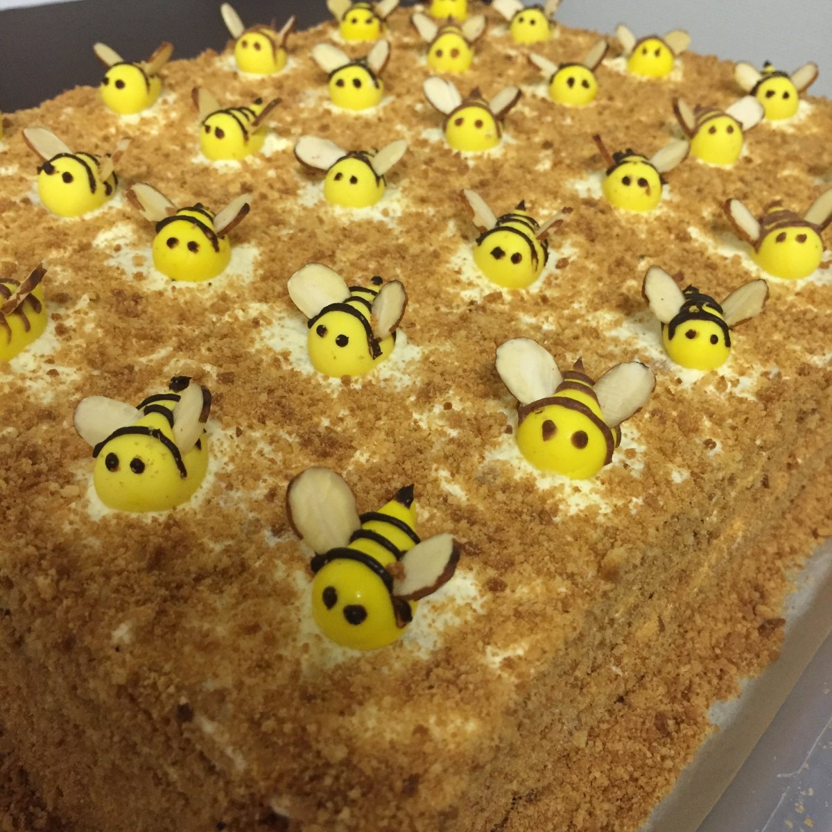 Пряник пчела