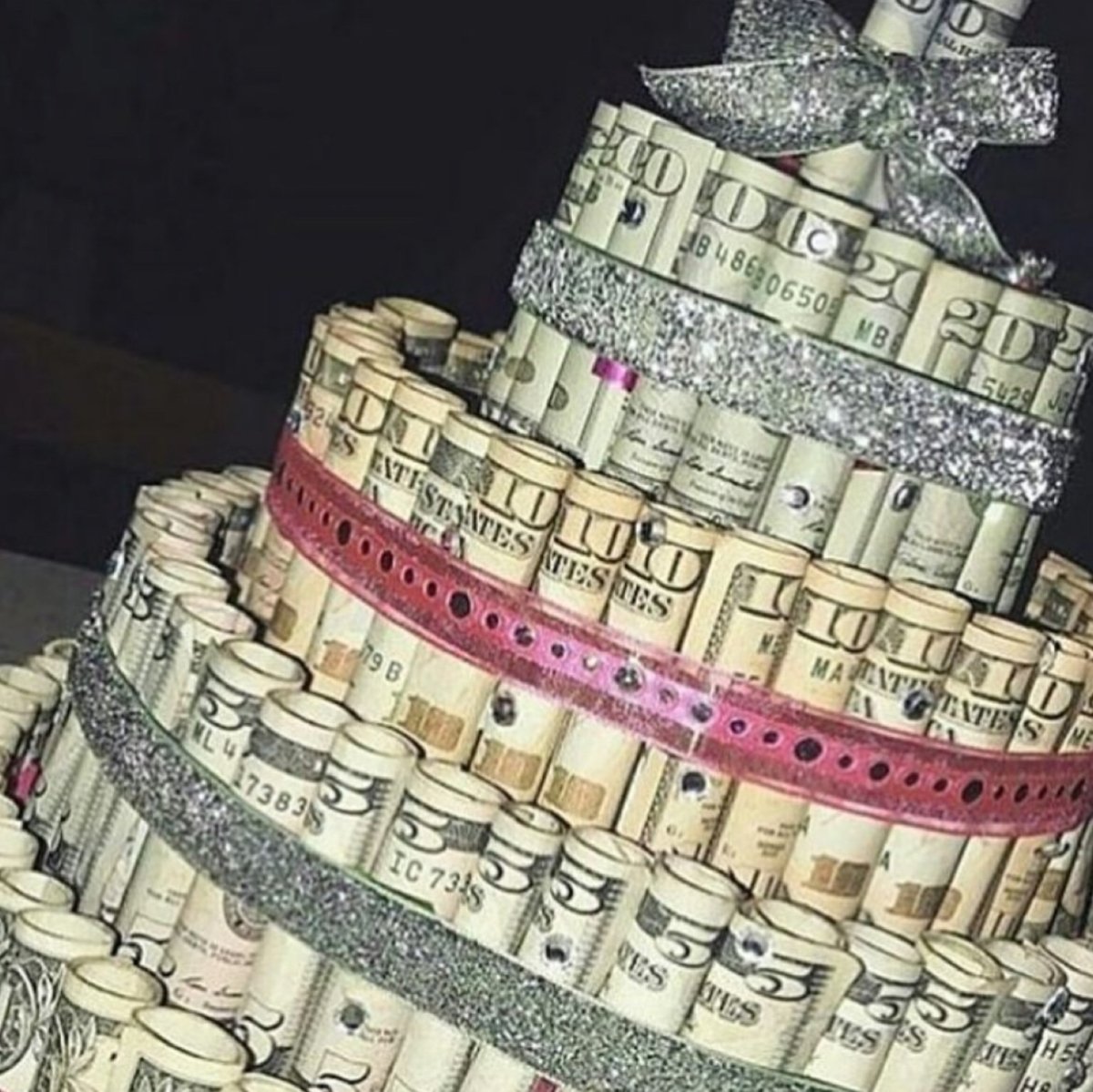 Торт из денежных купюр мастер класс