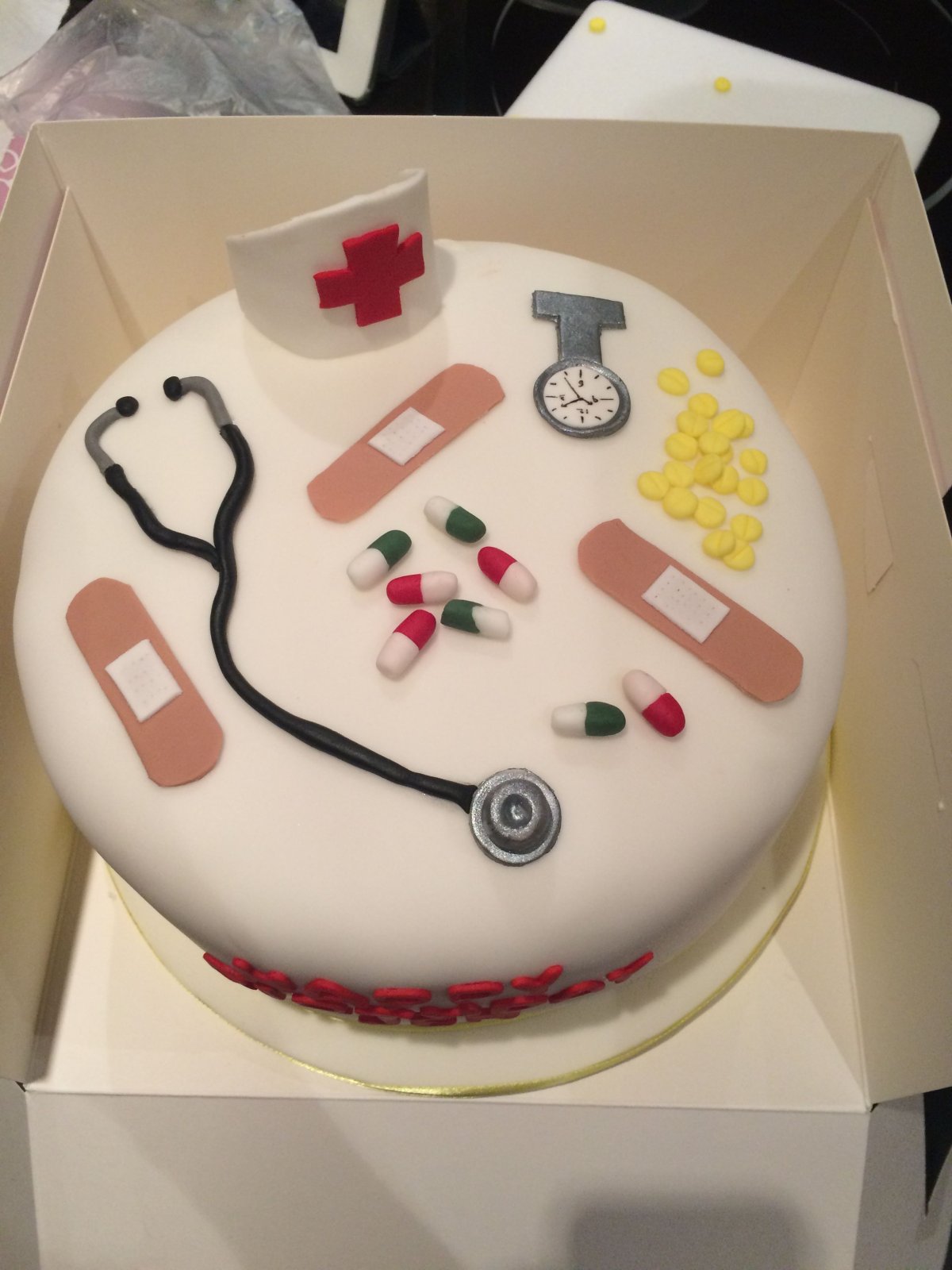 Торт для медика
