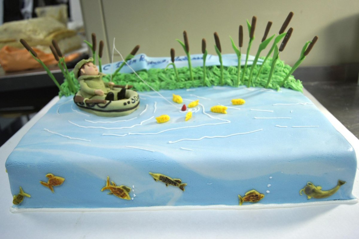 Украшение торта для рыбака