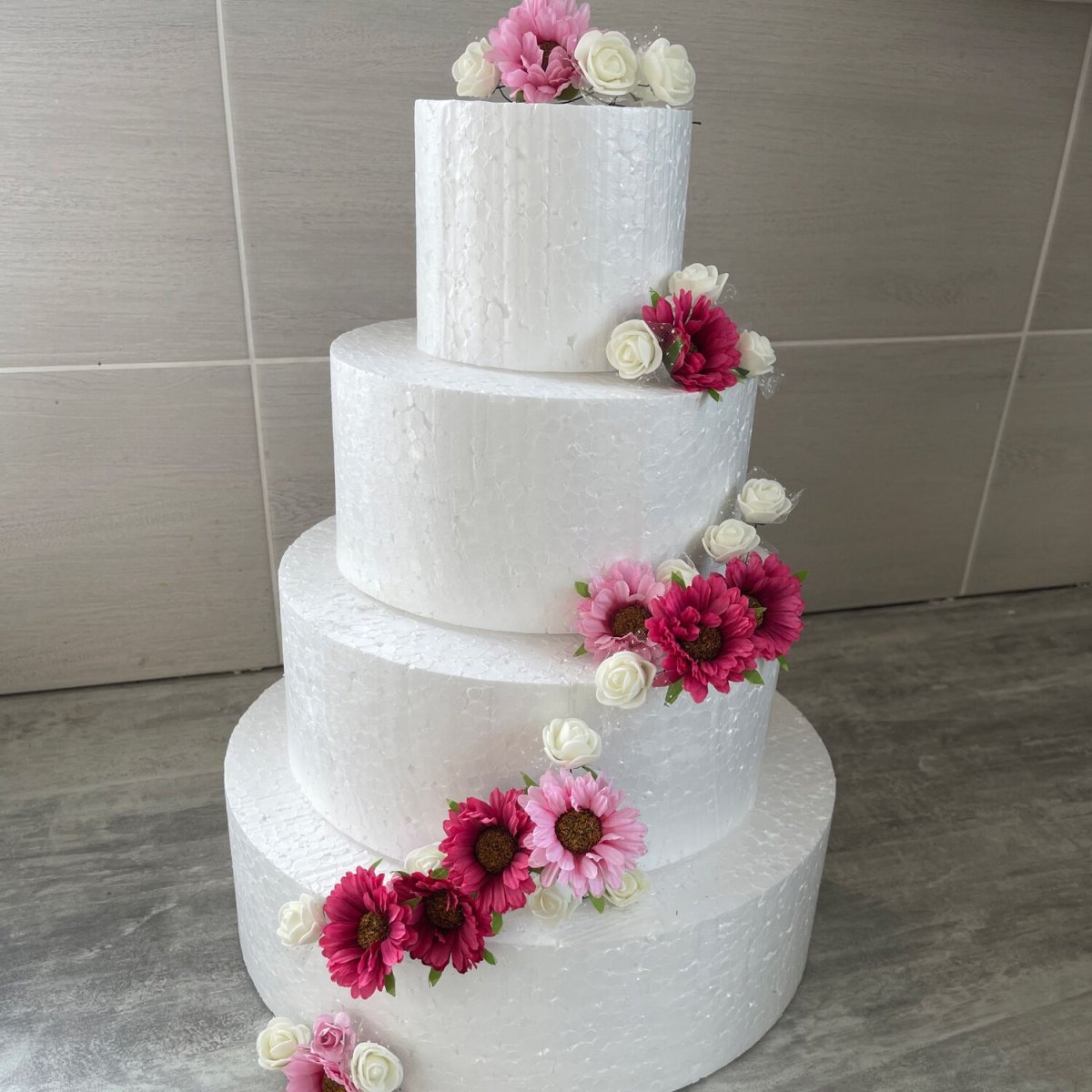 Свадебный торт с прозрачным ярусом