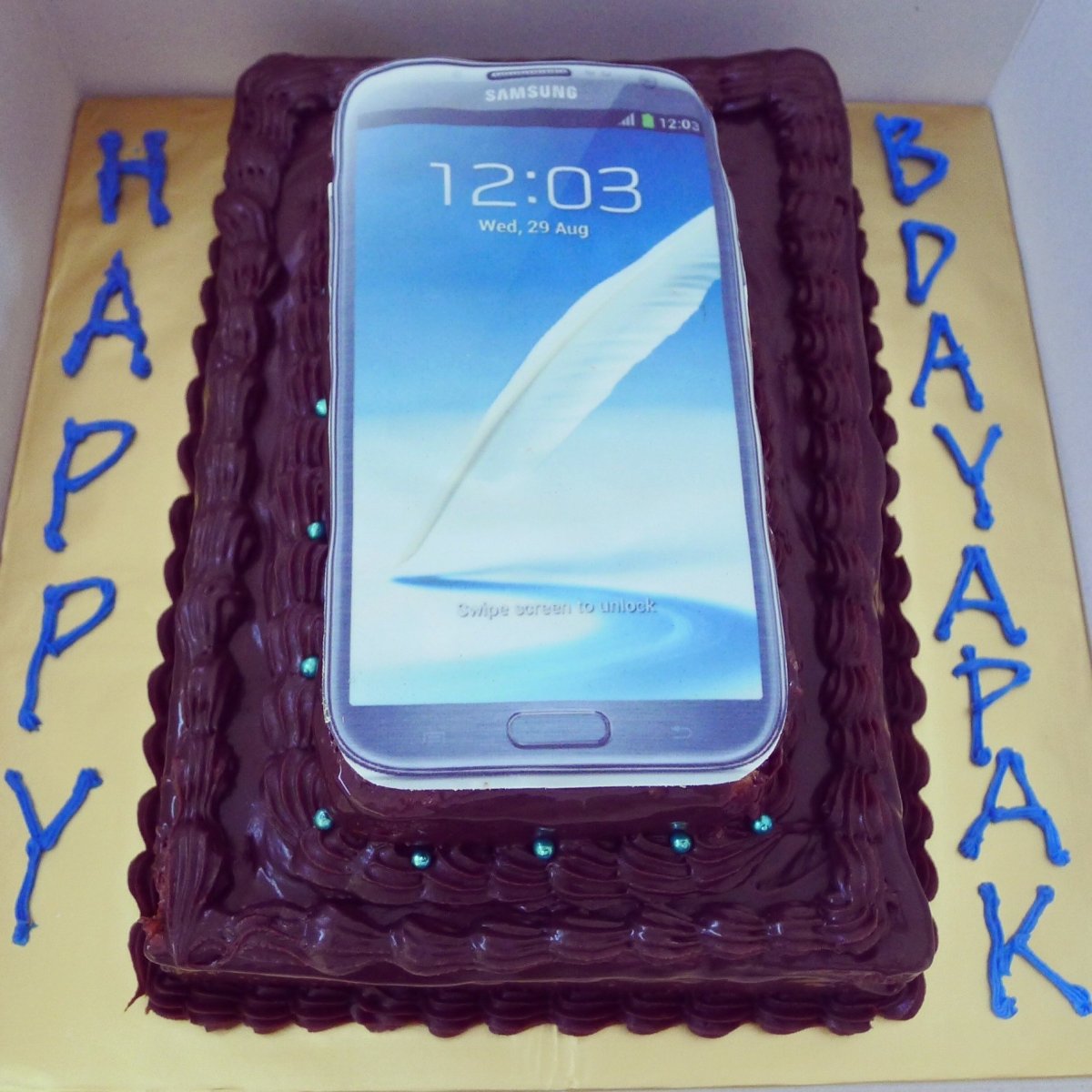 Торт сотовый телефон