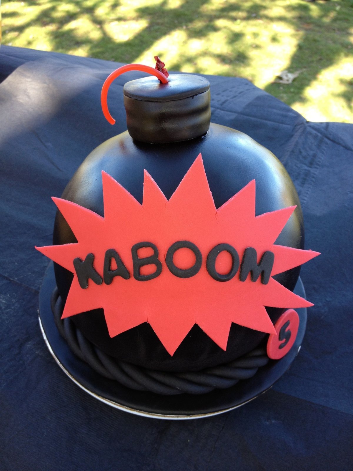 Шоколадное сердце с молоточком