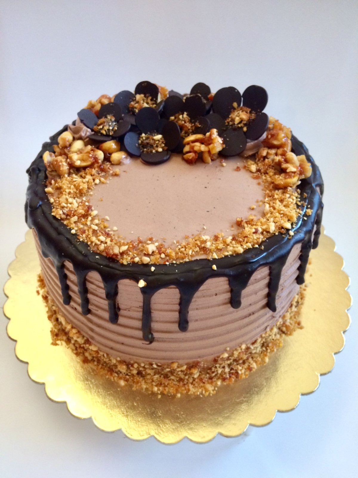 Украшение торта Сникерс на день рождение