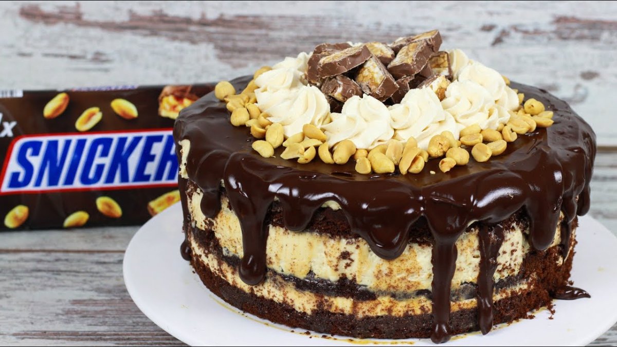 Торт Сникерс