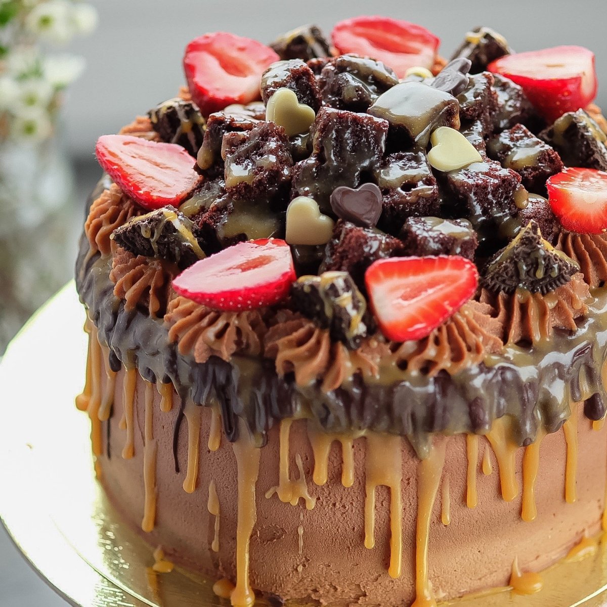 Торт медовик Сникерс