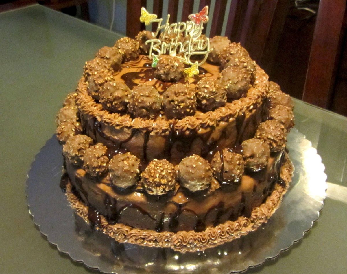 Пирожное медовик