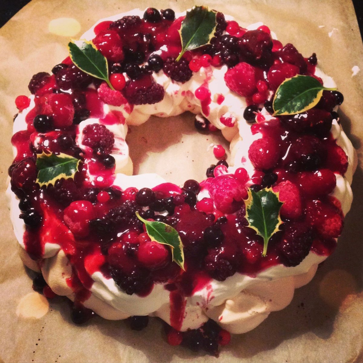 Торт с гранатом декор