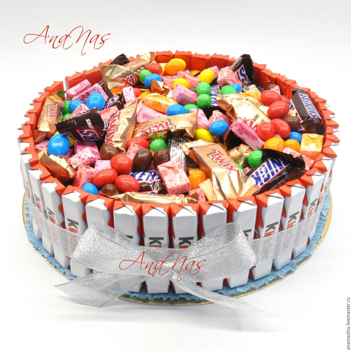 Много киндеров и шоколадок