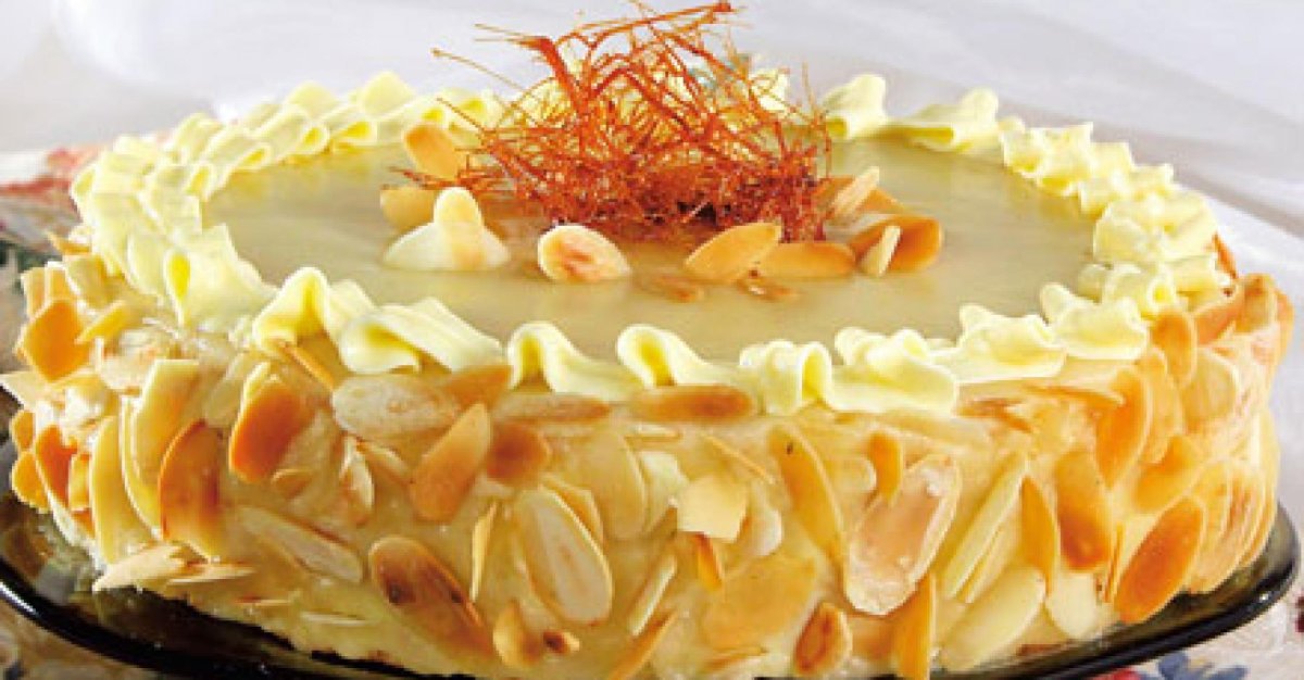 Эстерхази миндальный