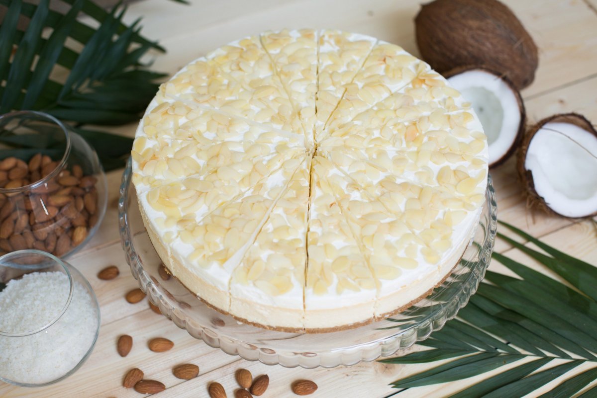 Миндальные лепестки