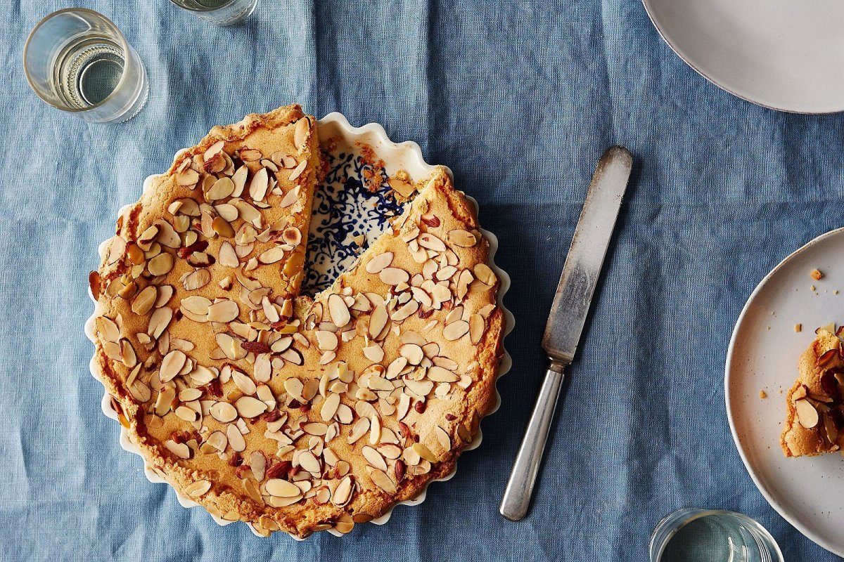 Торт в виде цветка