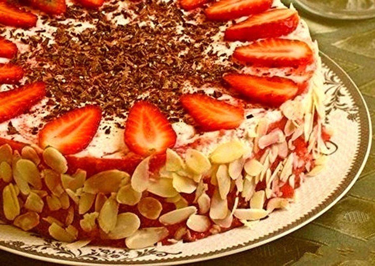 Торт молочная девочка украшение