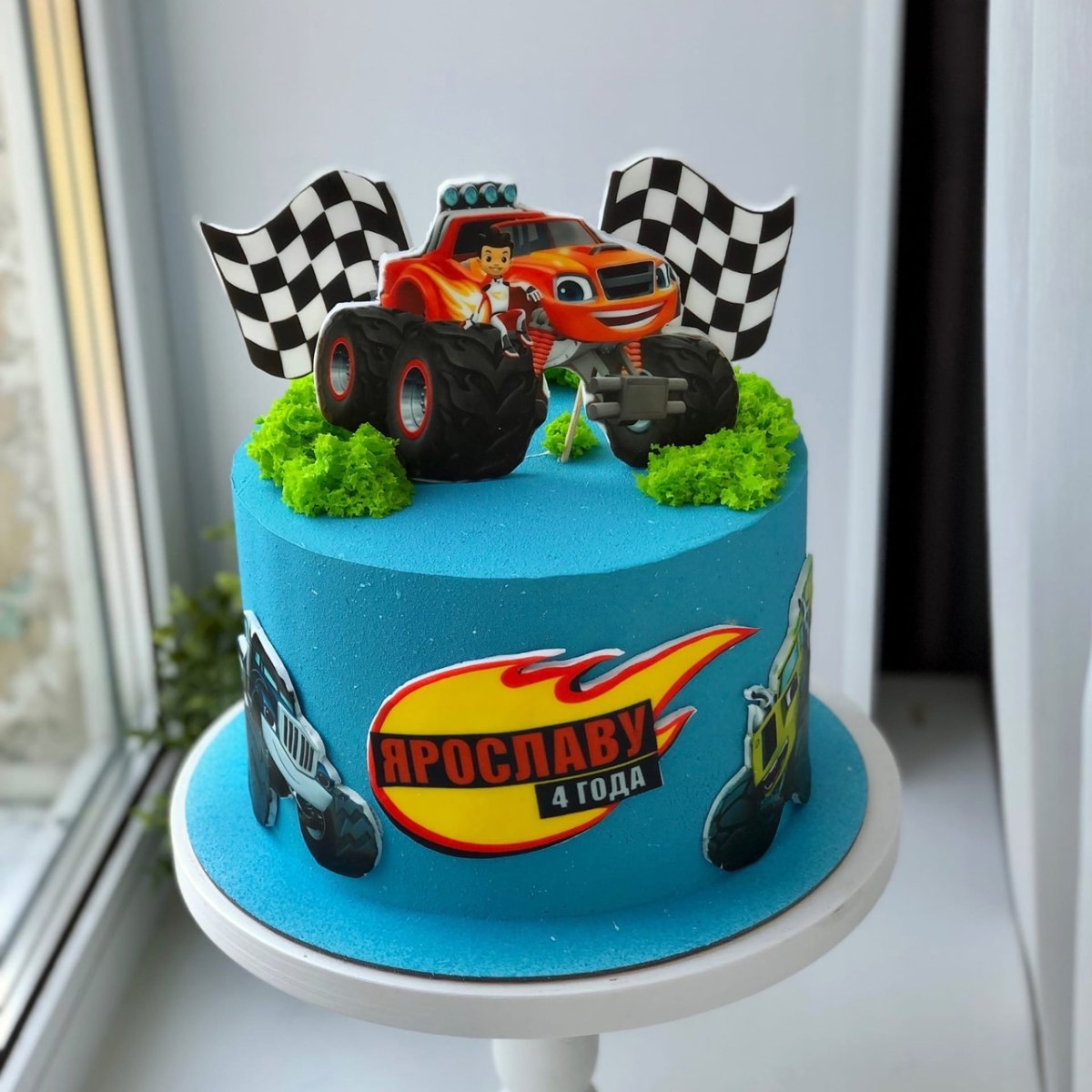 Торт Вспыш и чудо машинки для мальчика 3 года