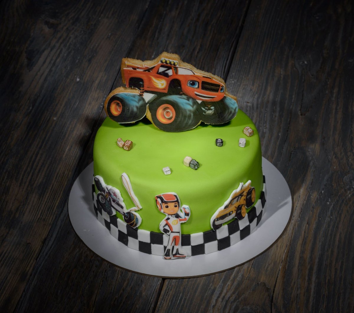 Торт Вспыш и рык