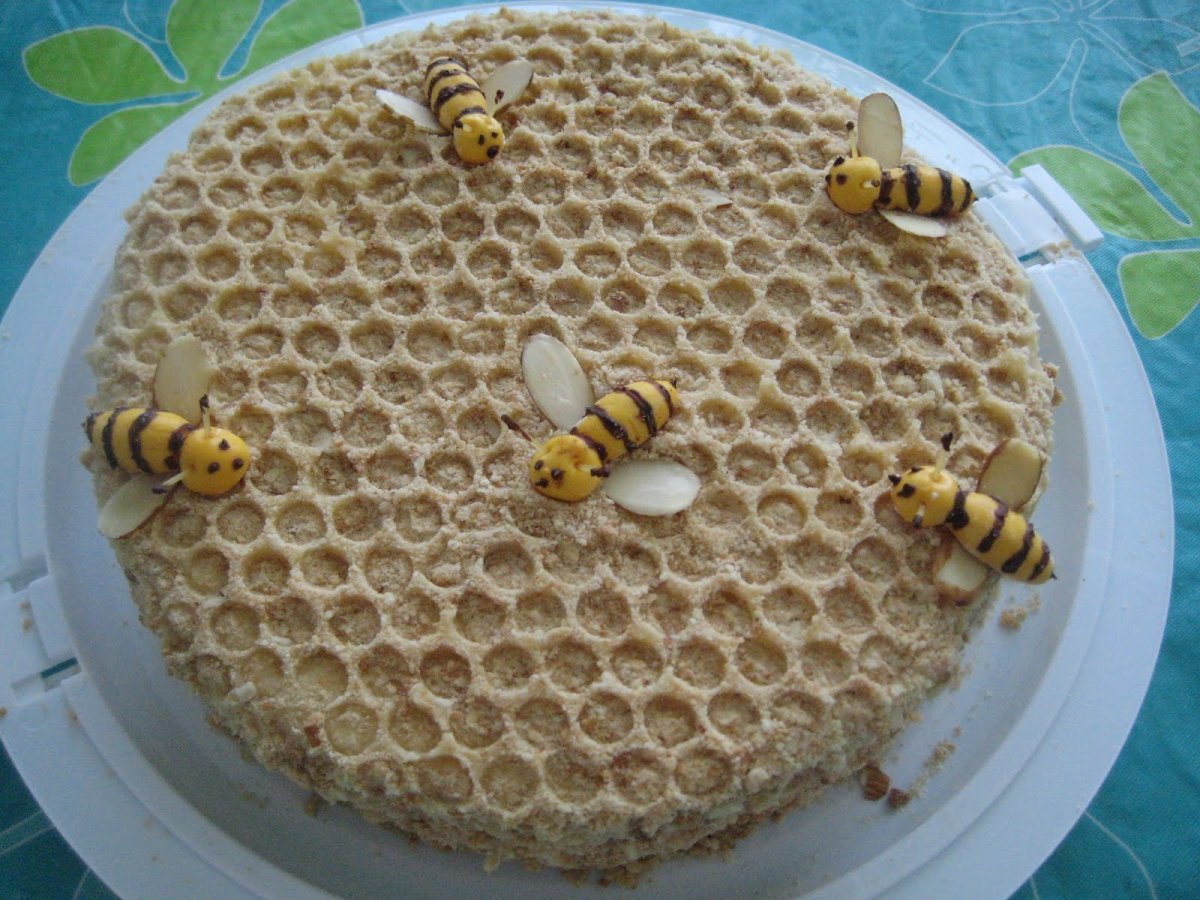 Медовик Оригинальное украшение