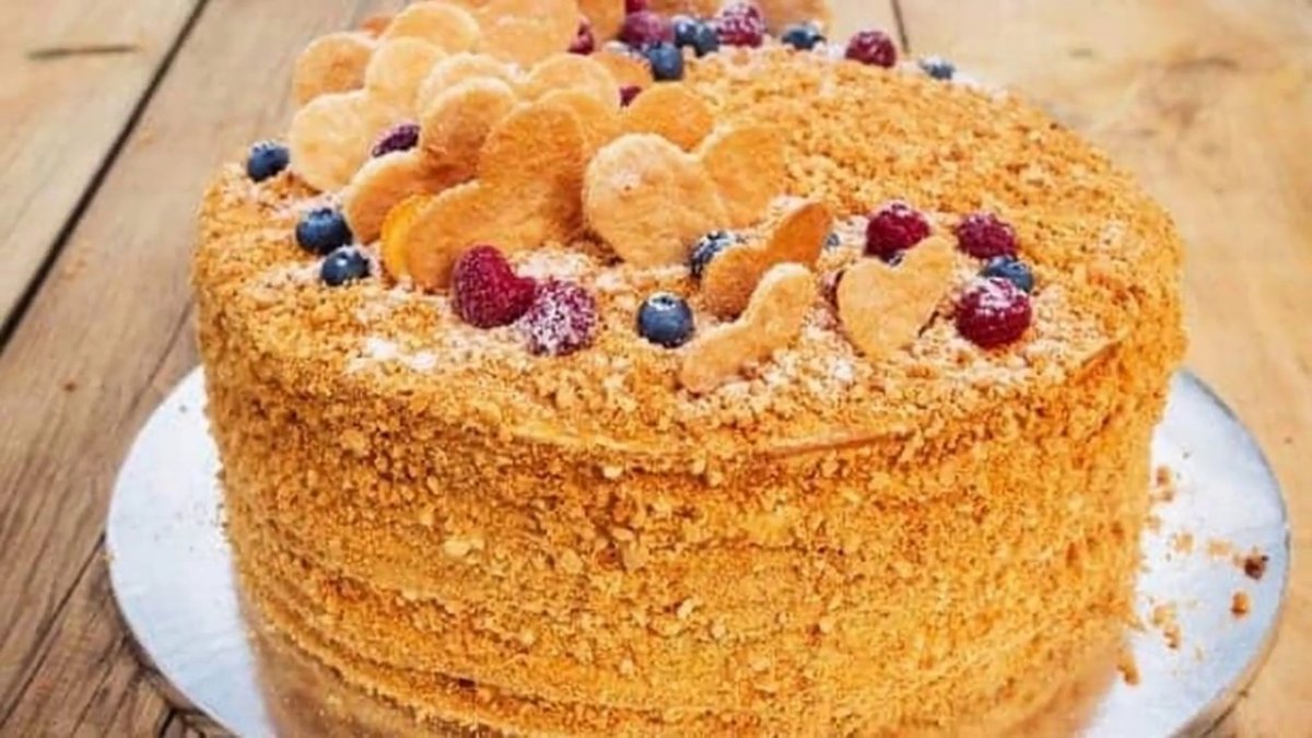 Торт медовик 360г каравай