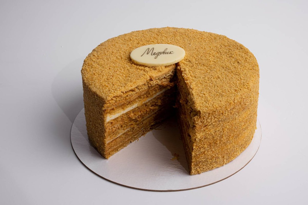 Сметанник Наполеон медовик