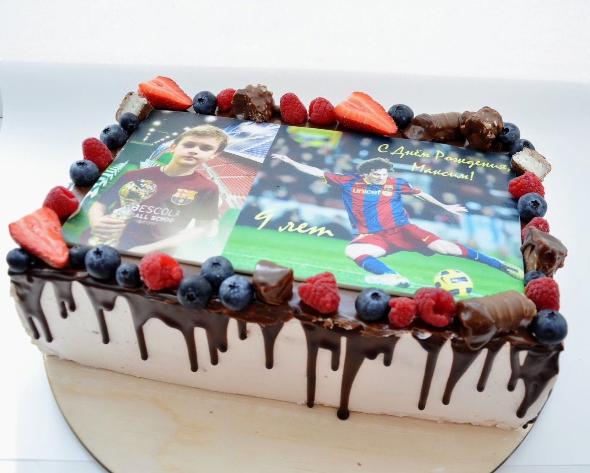 Торт футбольное поле с мячом