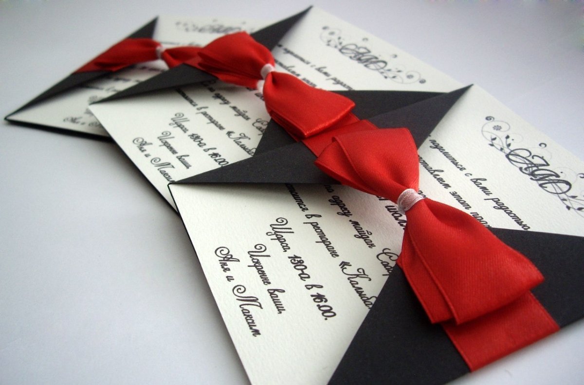 Оригинальные приглашения на выпускной