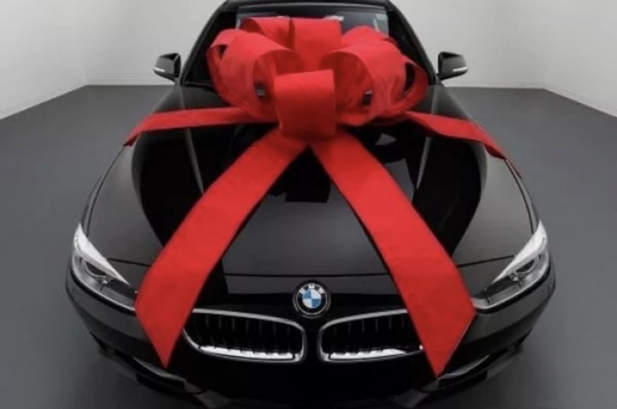 БМВ С бантиком