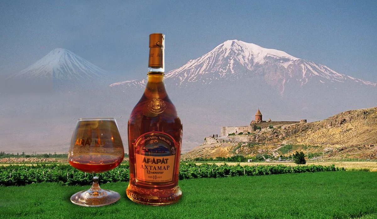 Коньяк армянский гора Масис