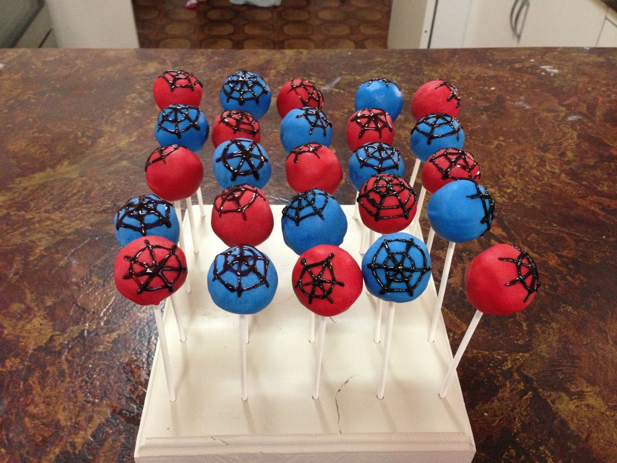 Кенди бар в стиле человека паука