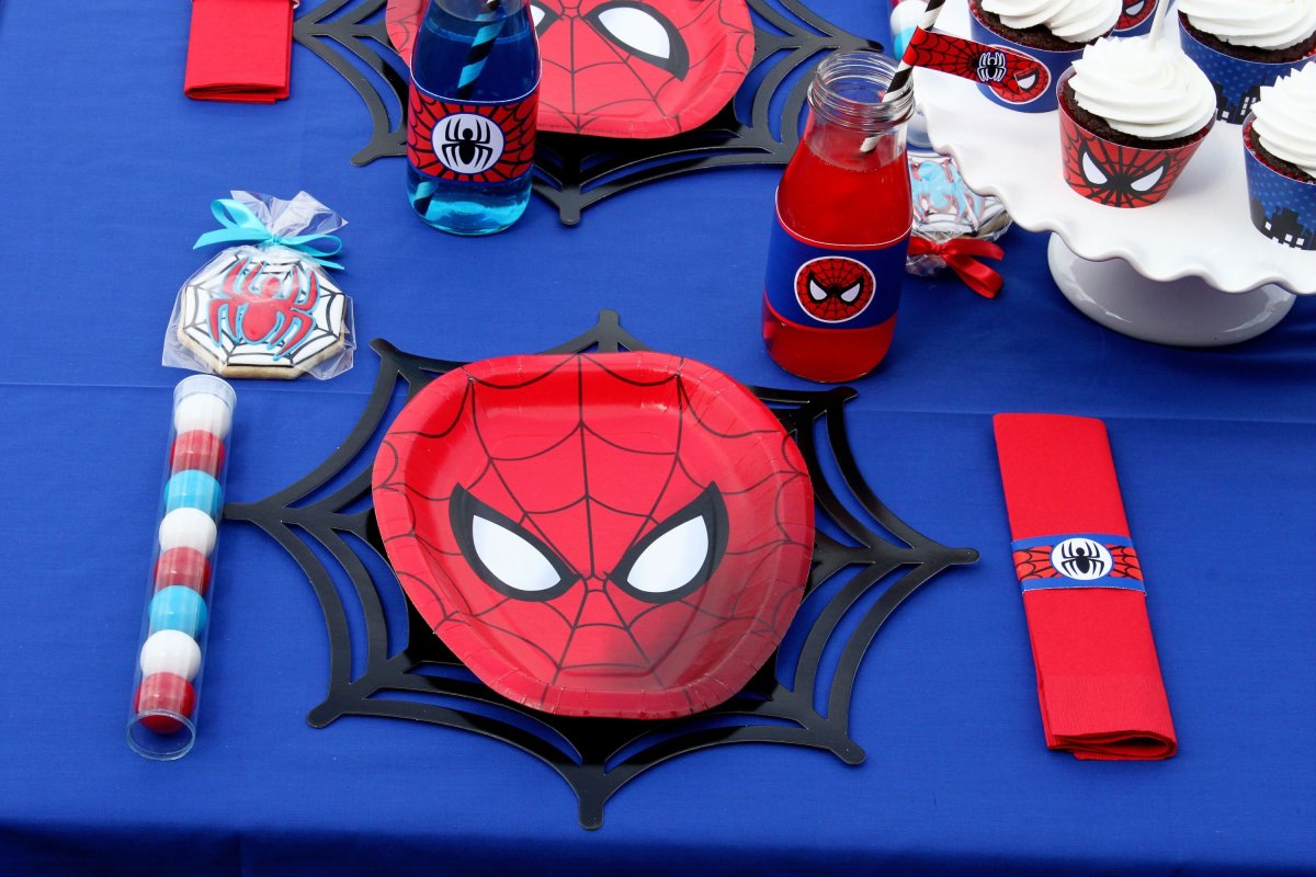 Кэнди бар человек паук