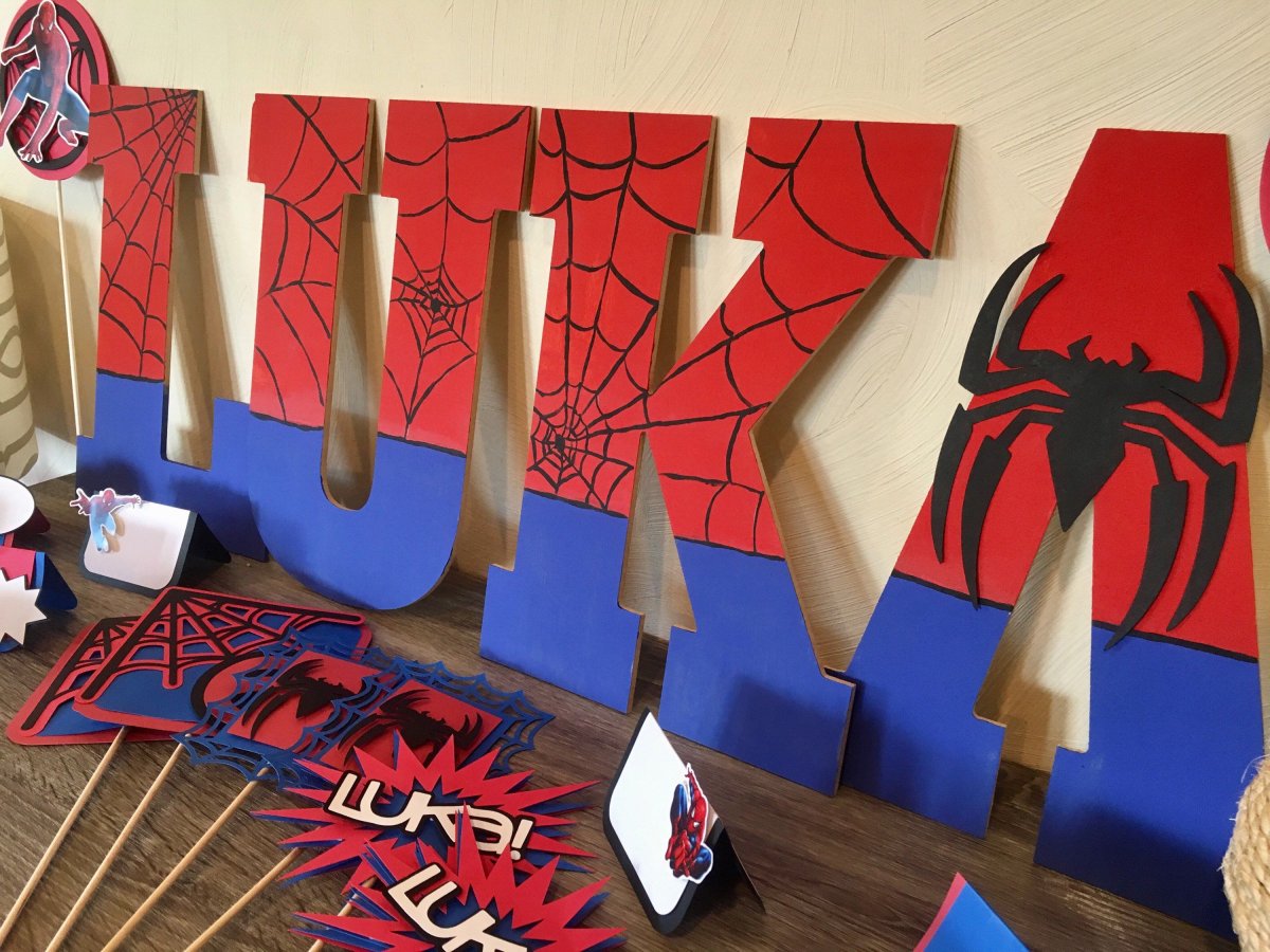 Декор в стиле человека паука