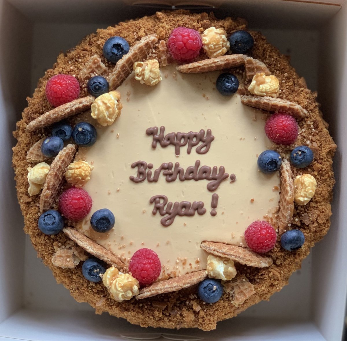 Торт цифра украшение фруктами