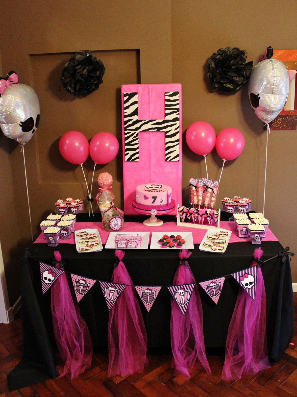 Украшение зала в стиле диско