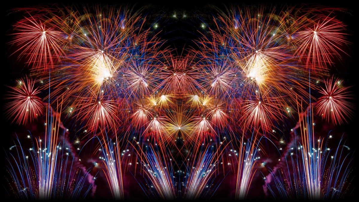 Салюты и фейерверки