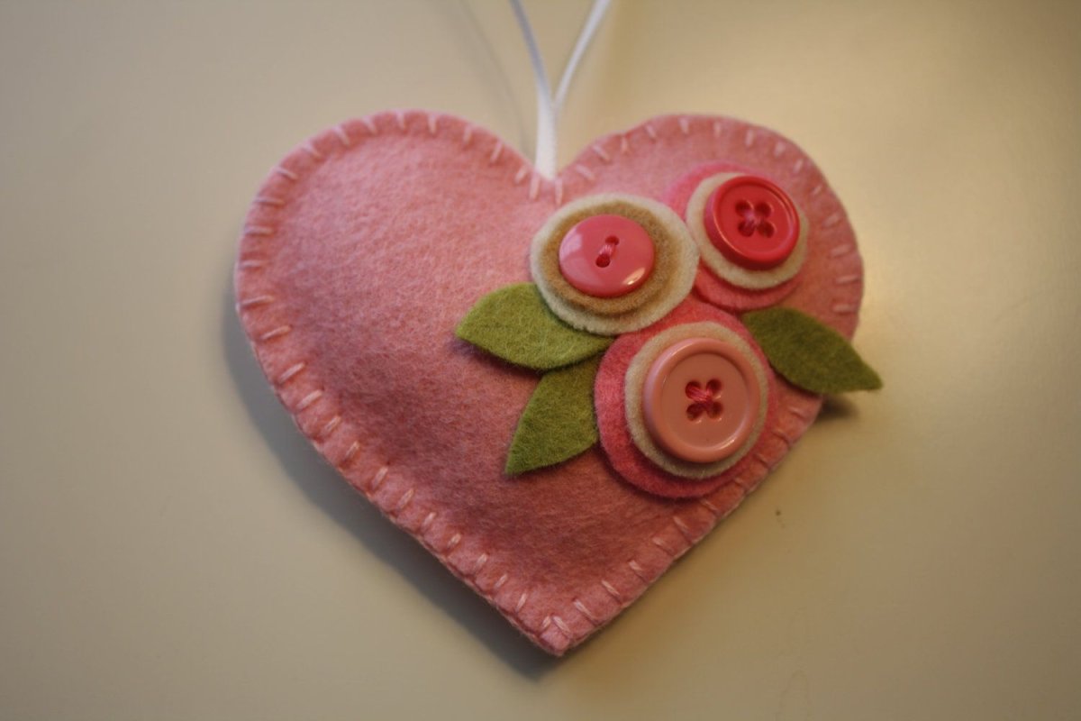 Поделки из фетра ко Дню матери