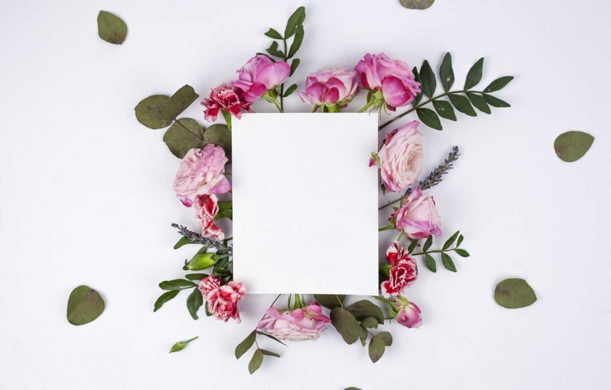 Лист бумаги с цветами