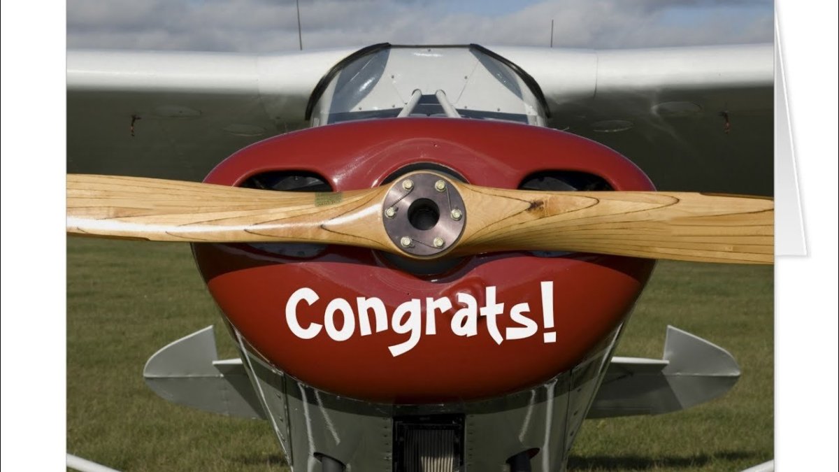 Открытка с днем рождения с самолетом