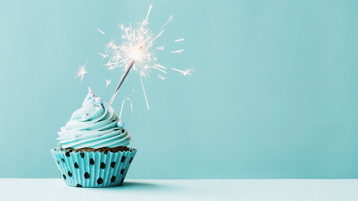 С днем рождения Минаим