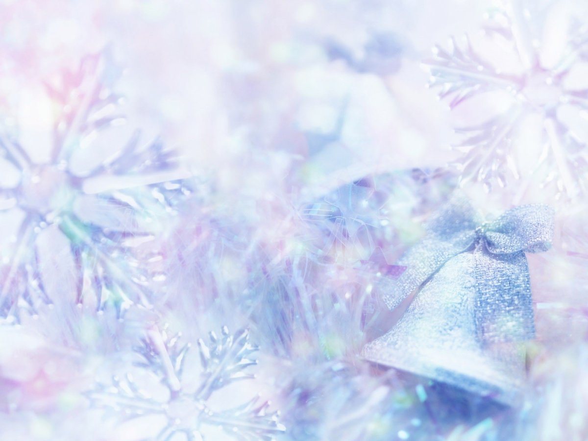 Нежные снежинки