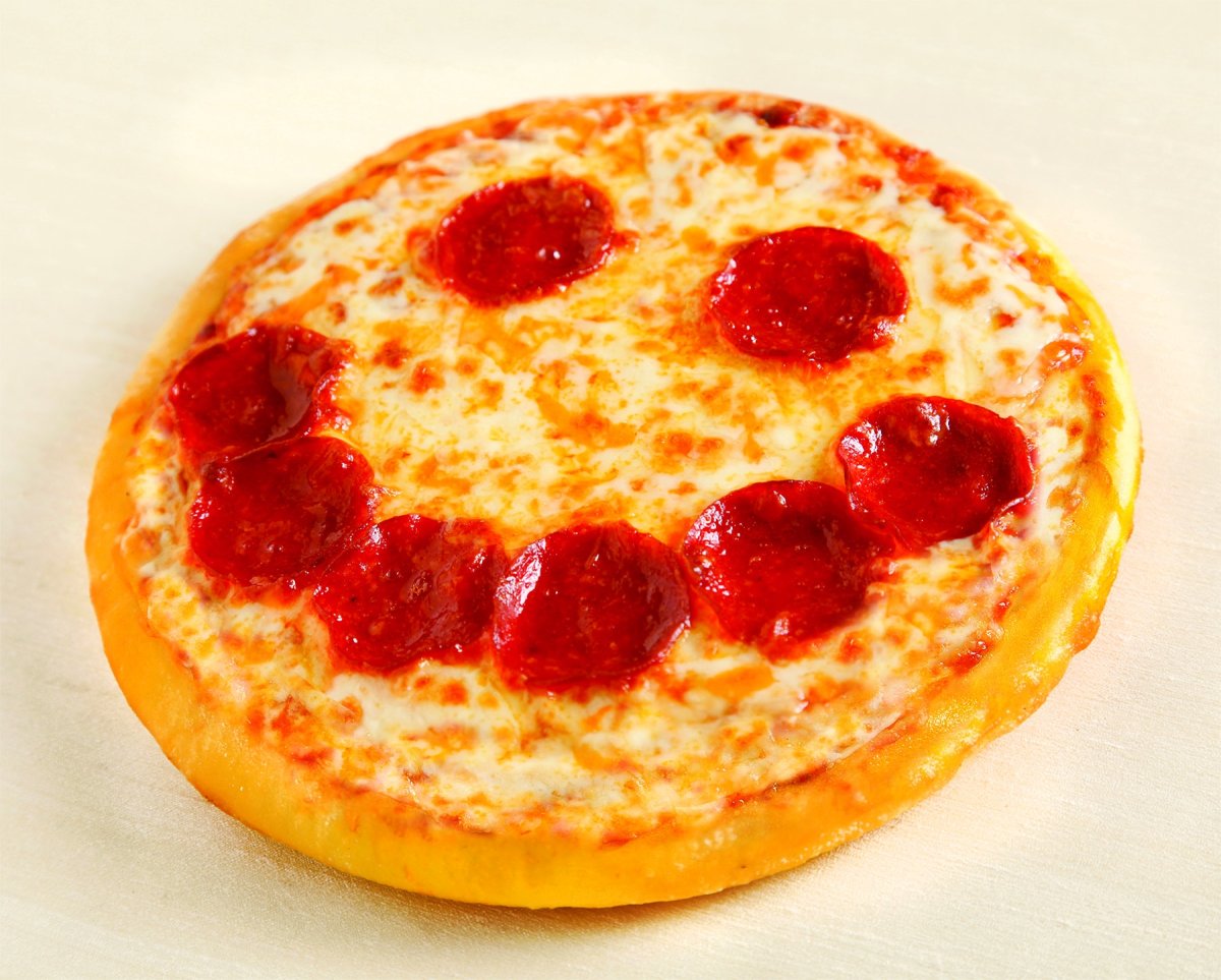 Детское фото с пиццей