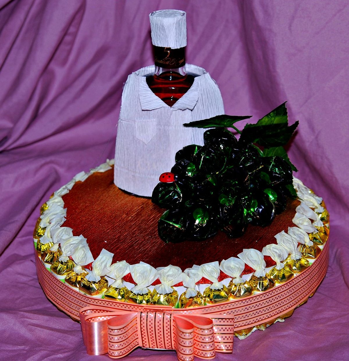 Торт из конфет и коньяка