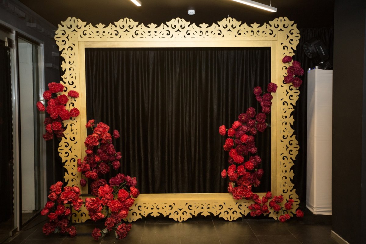 Фотозона в цветочном магазине