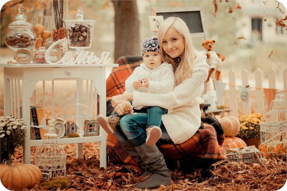 Осенняя фотосессия с ребенком в студии