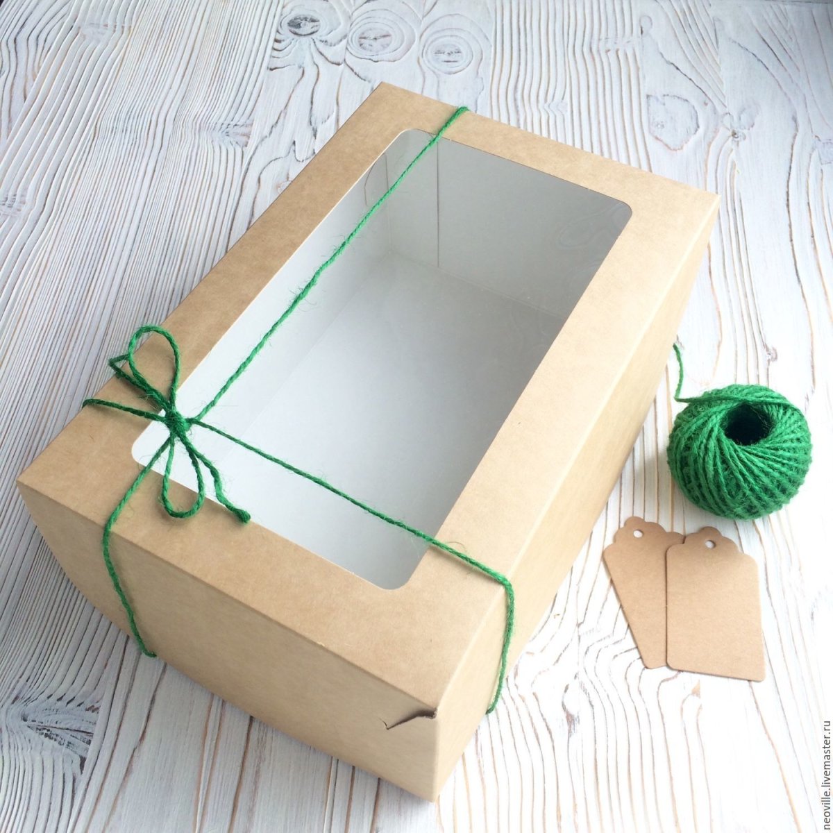 Коробка с окном 10х7,5х3см крафт