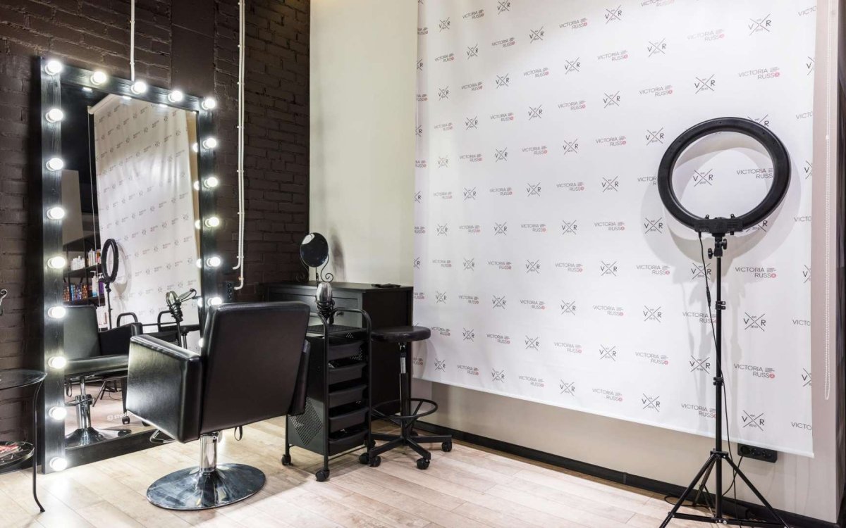 Телевизор в салоне красоты