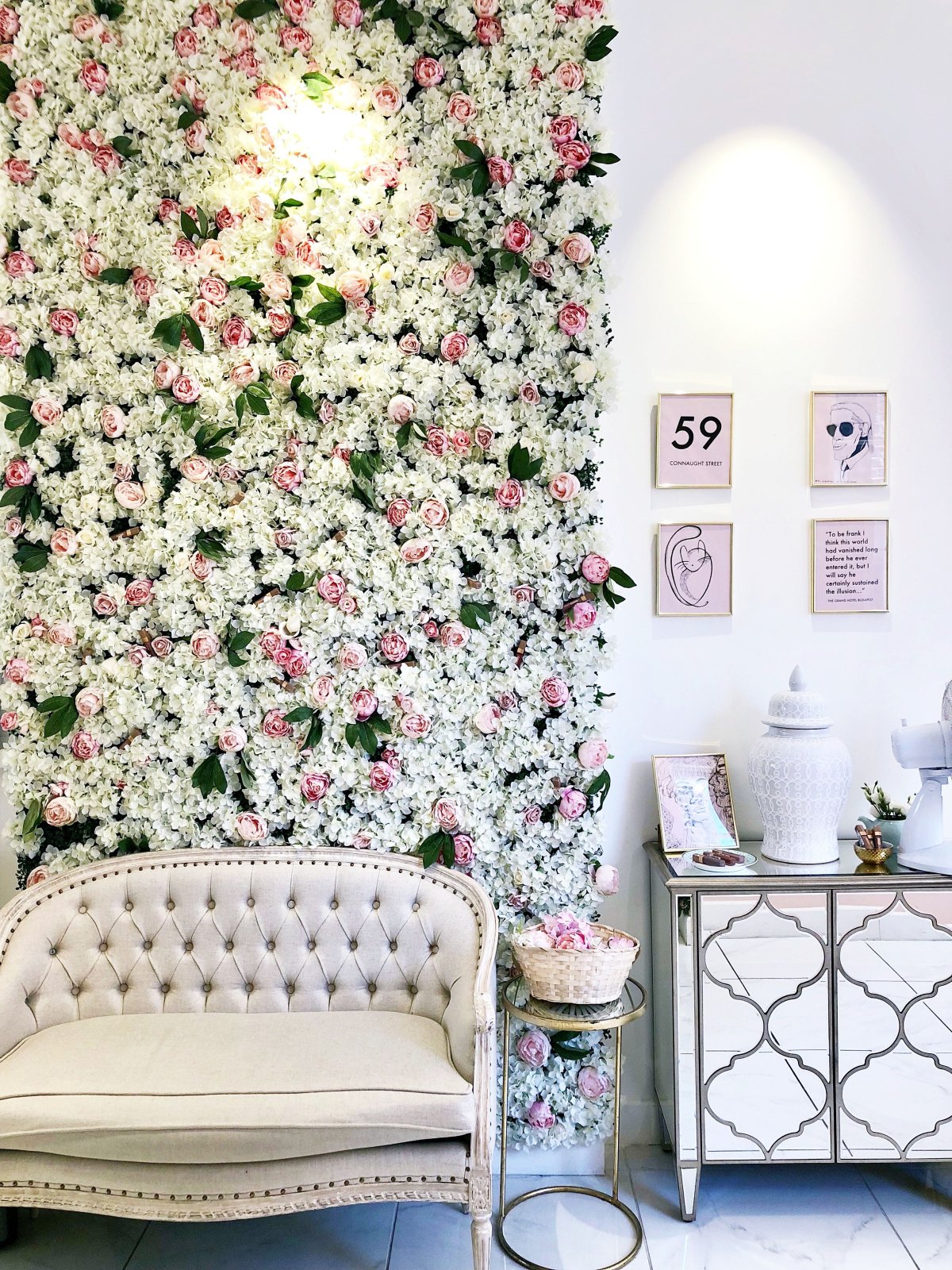 Декор для салона красоты